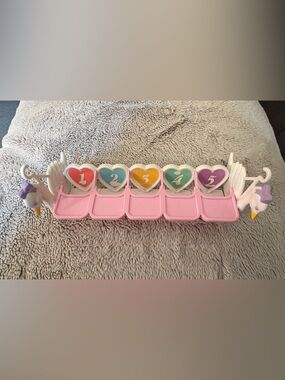 Quints feeding table